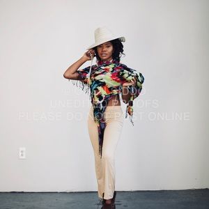 Meet your Posher, Sia